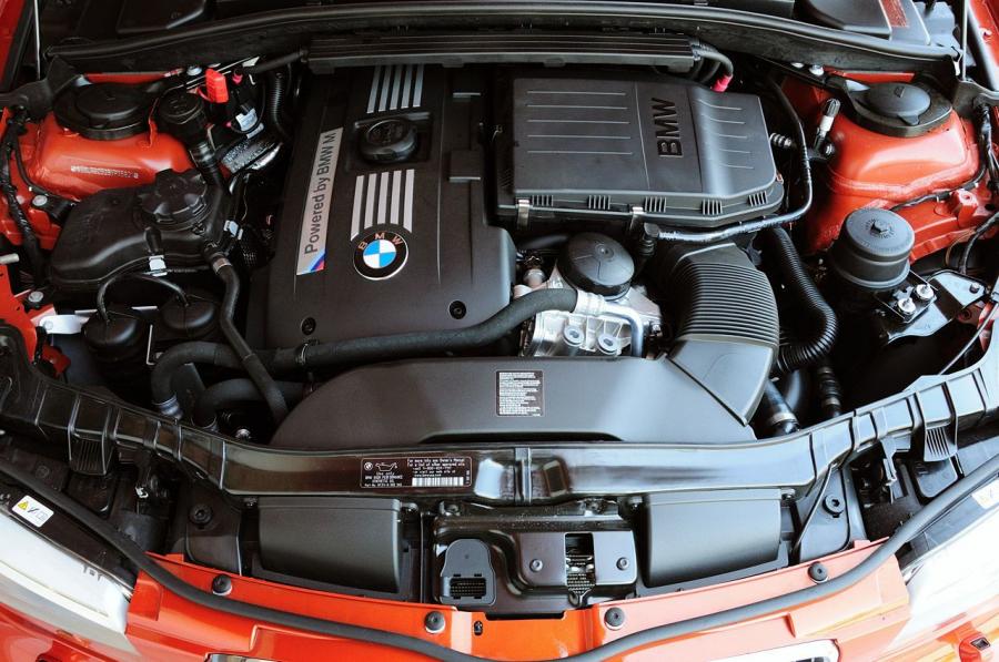  BMW 1-Series M Coupe 2011 года  (фото 22 из 76)